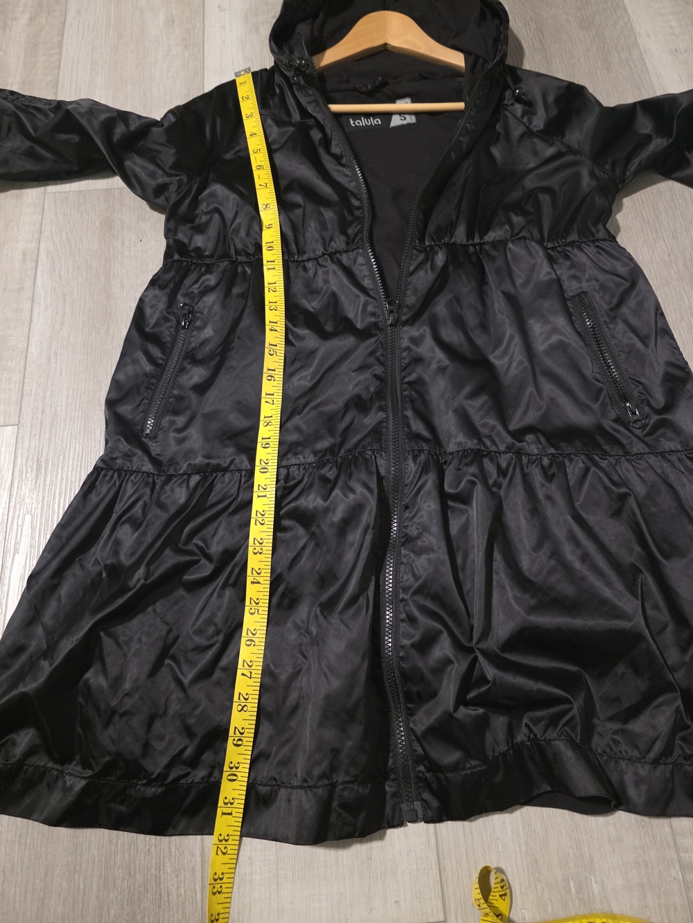 Aritzia Talula Black Hooded Lightweight Jacket Size Small - Picture 9 of 12